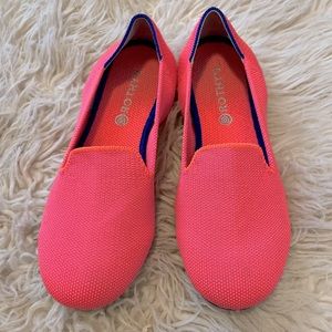 Rothy’s, The Kids Loader in Flamingo, size 4. Great pre-loved condition!